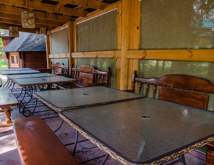 Зал летнего кафе «Улиткино» - Загородный отель «Ателика Улиткино»